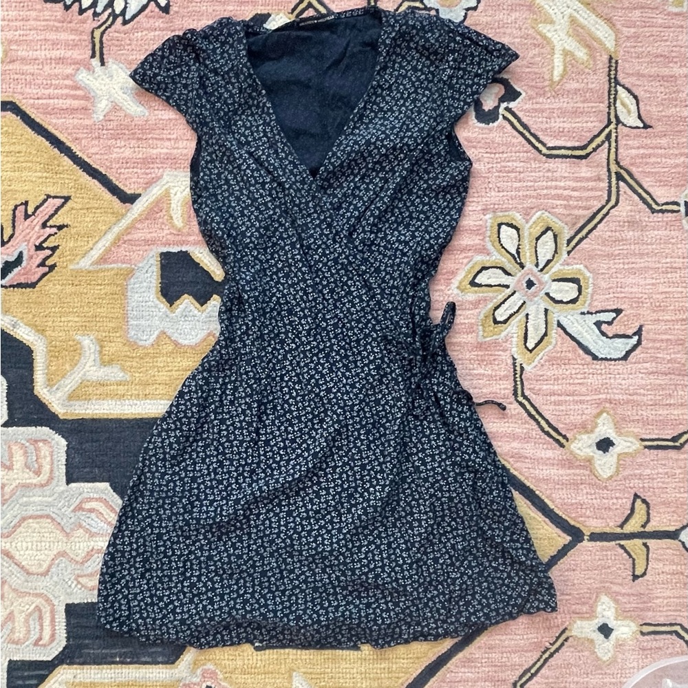 Brandy Melville Robbie Wrap Dress in Navy Blue Floral
